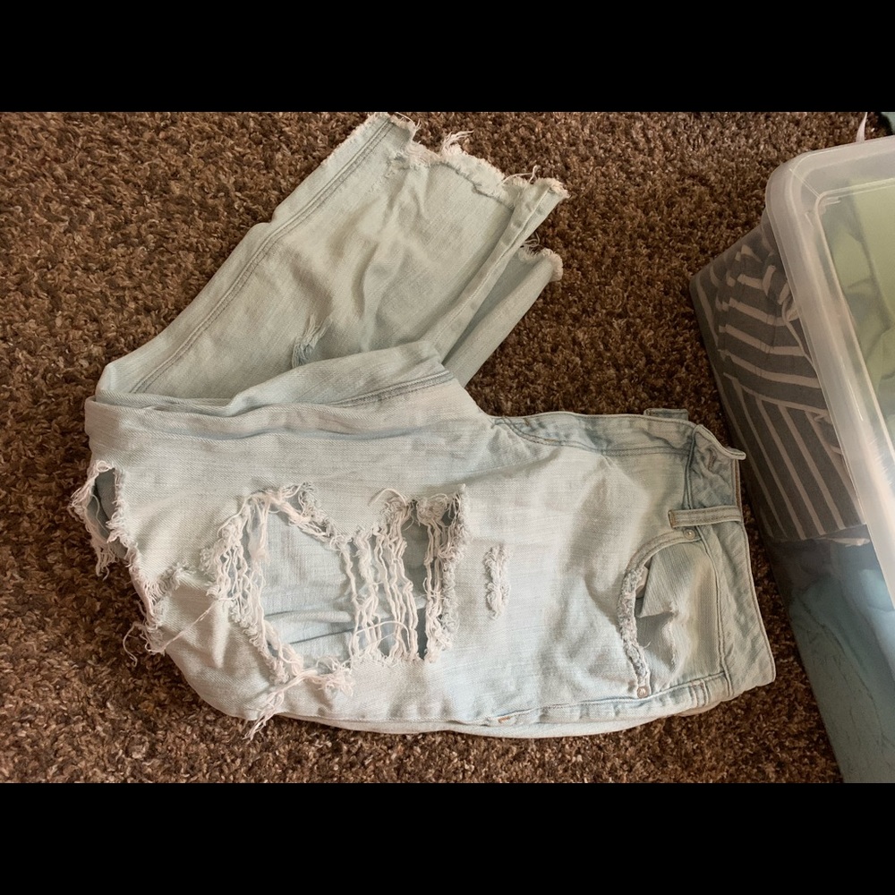 American eagle tomgirl jeans